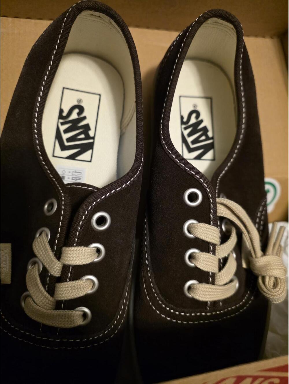 Vans Shoes dark Brown Suede size womens 7 mens 5.5 Eur 37